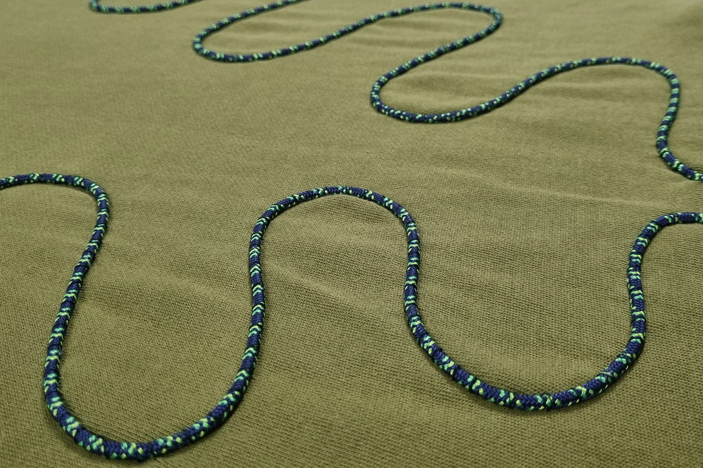 Sweatshirt verde seco desbotado