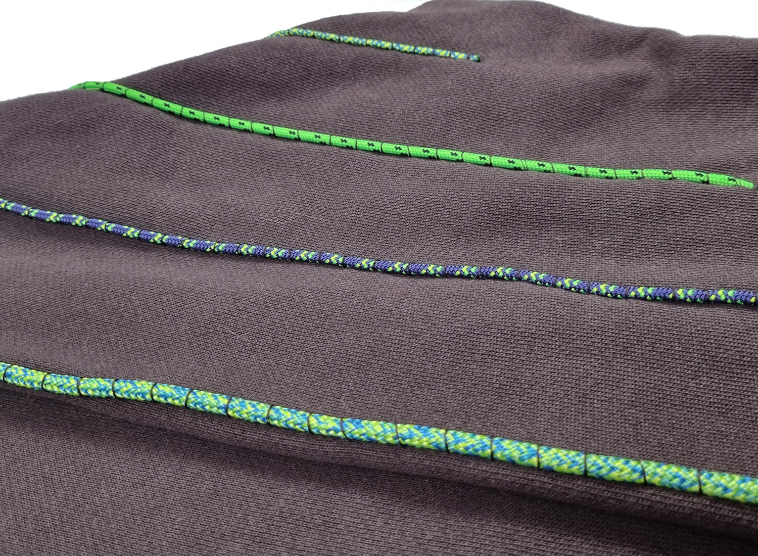 Sweatshirt castanho escuro seco