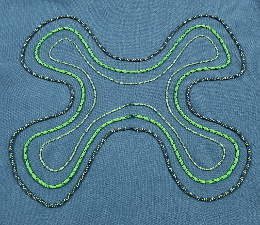 Sweatshirt com capuz azul turquesa desbotado