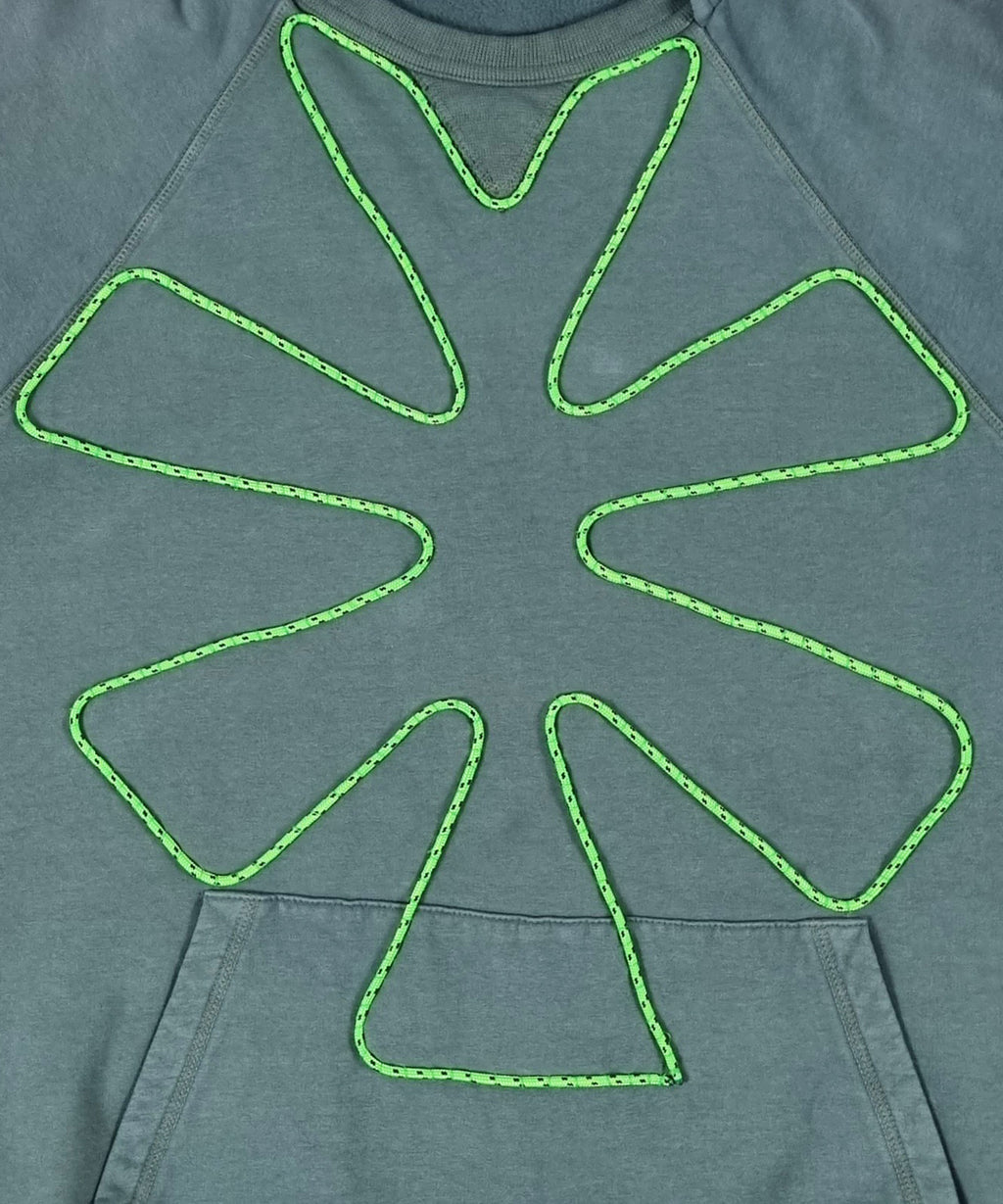 Sweatshirt com capuz verde seco