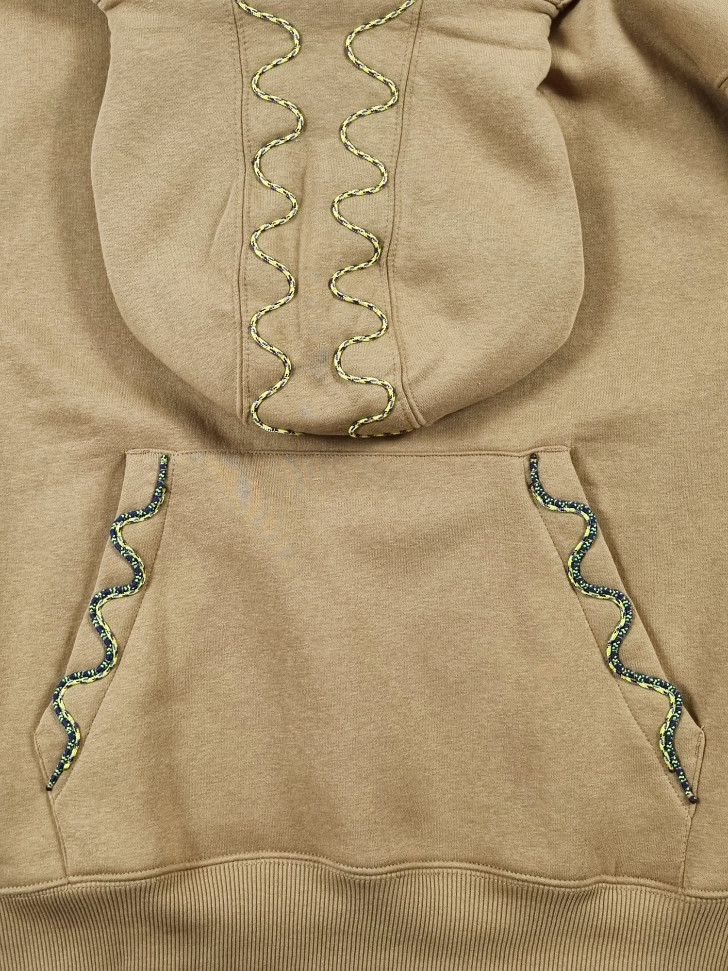 Sweatshirt com capuz bege amarelado