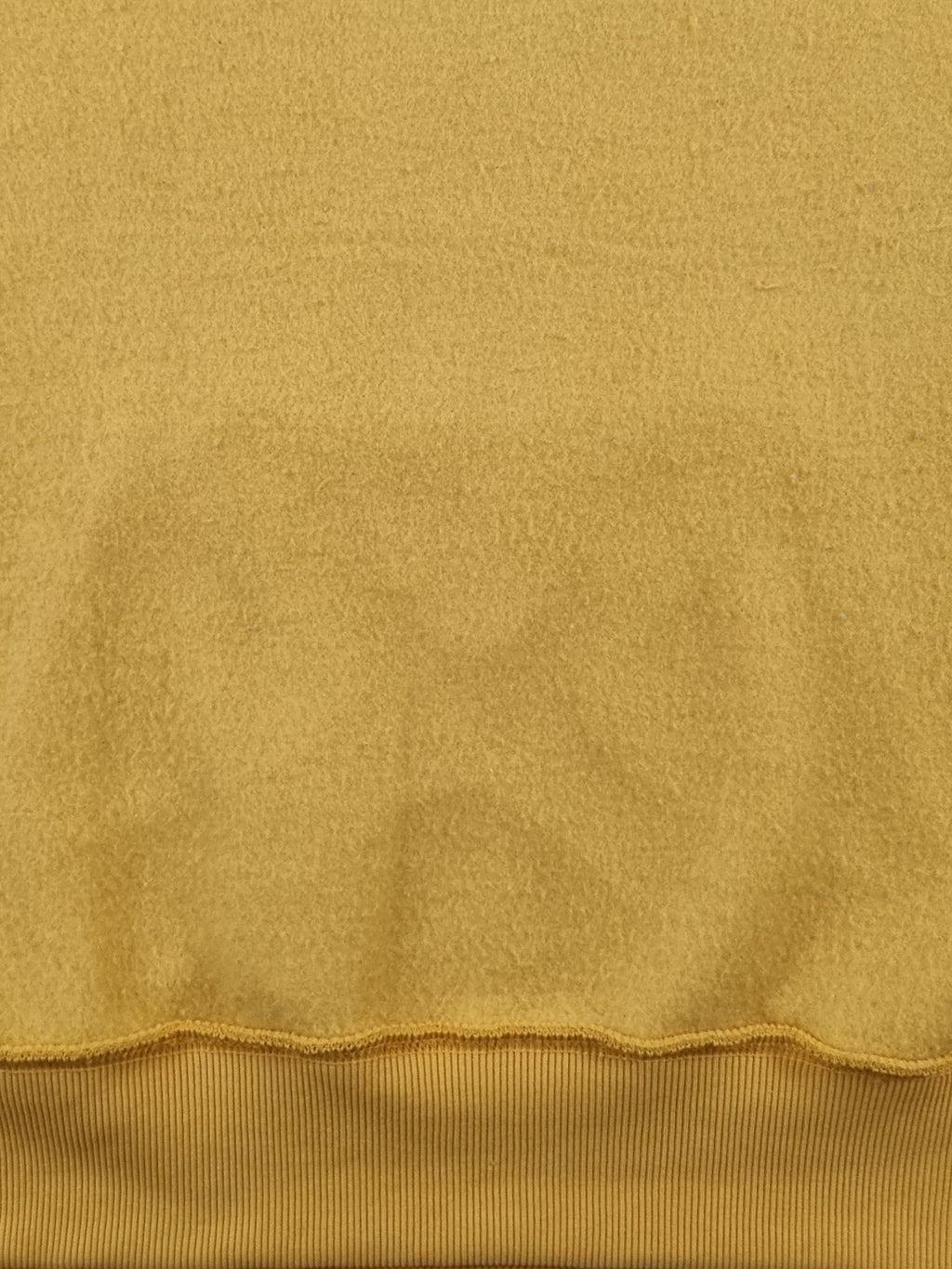 Sweatshirt com capuz amarelo torrado