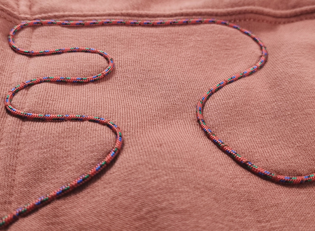 Sweatshirt com capuz tijolo