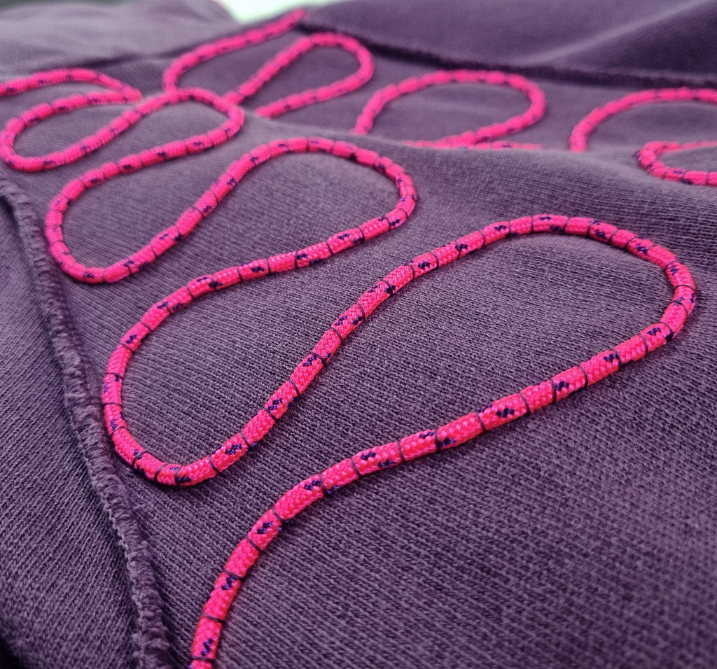 Sweatshirt com capuz roxo desbotado