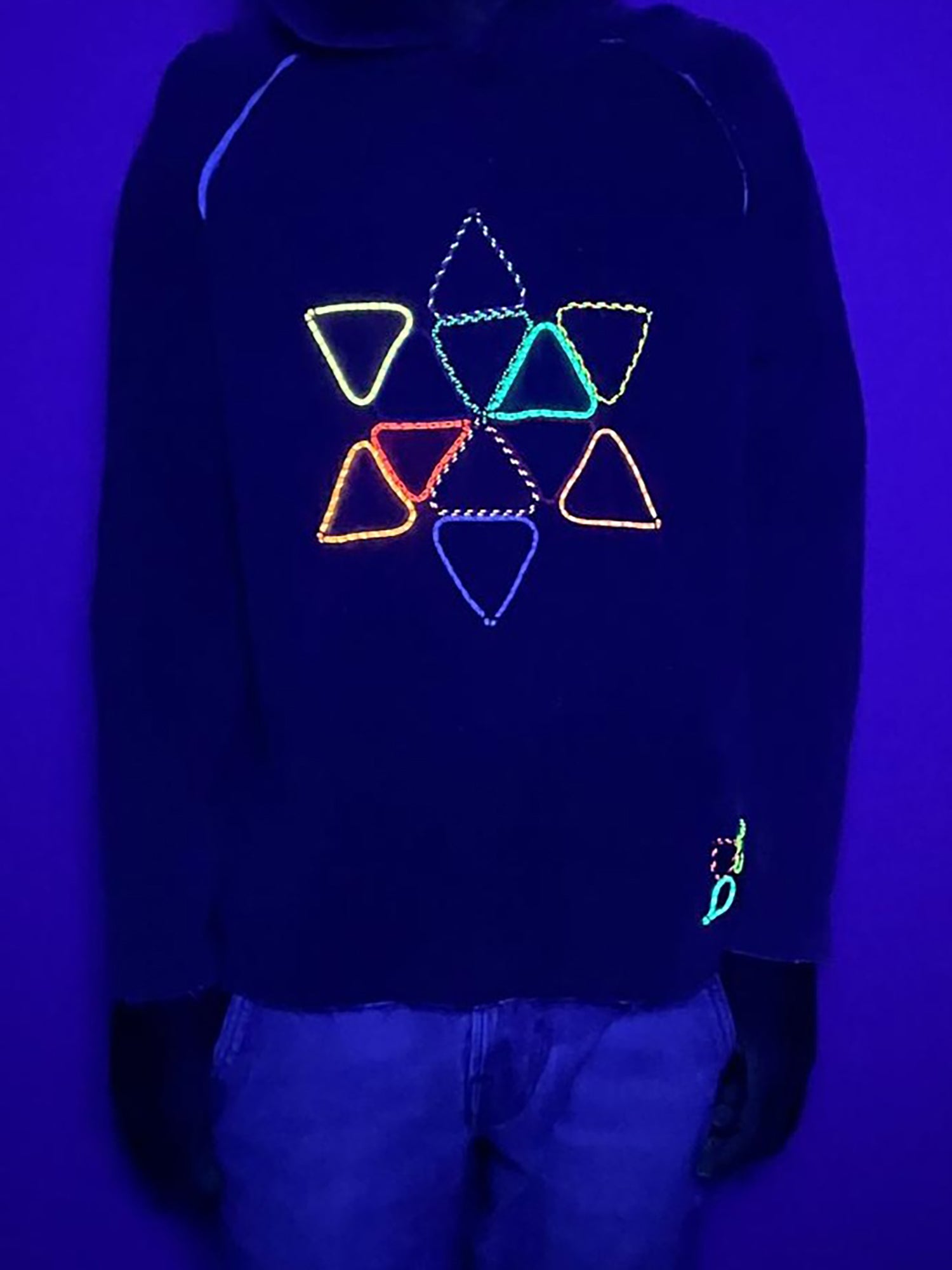 Sweatshirt com capuz cinzento desbotado