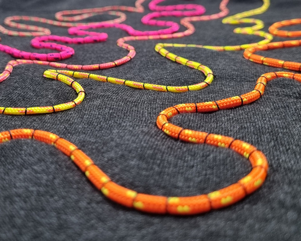 Sweatshirt com capuz cinzento escuro mesclado